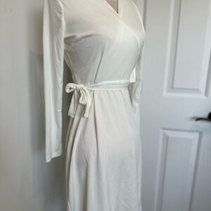 Alexia Admor Ivory  Mini Dress